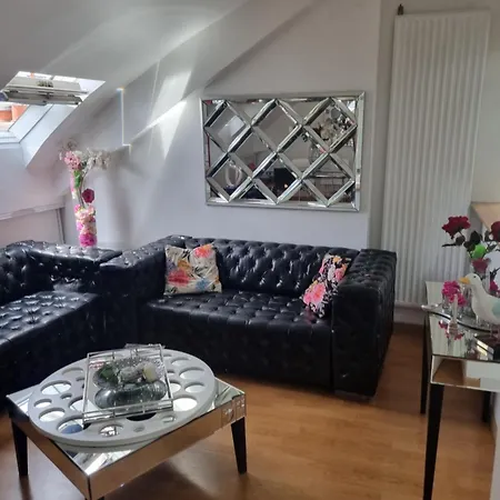 Spacieux Apparemment Au Centre De Chic Lejlighed Paris